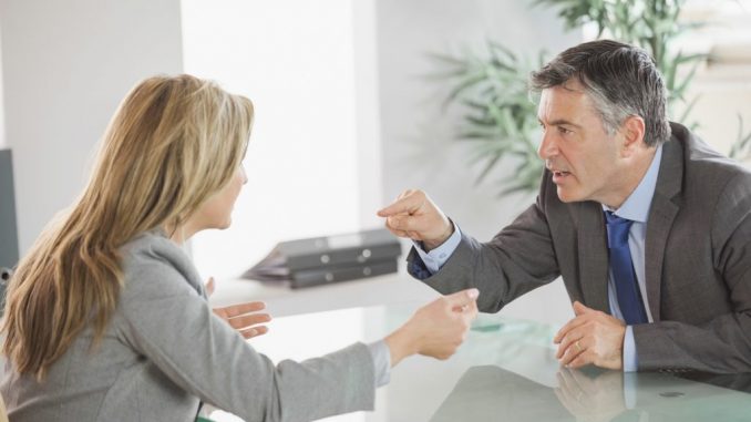 istock_attractive-business-couple-arguing-1024x682